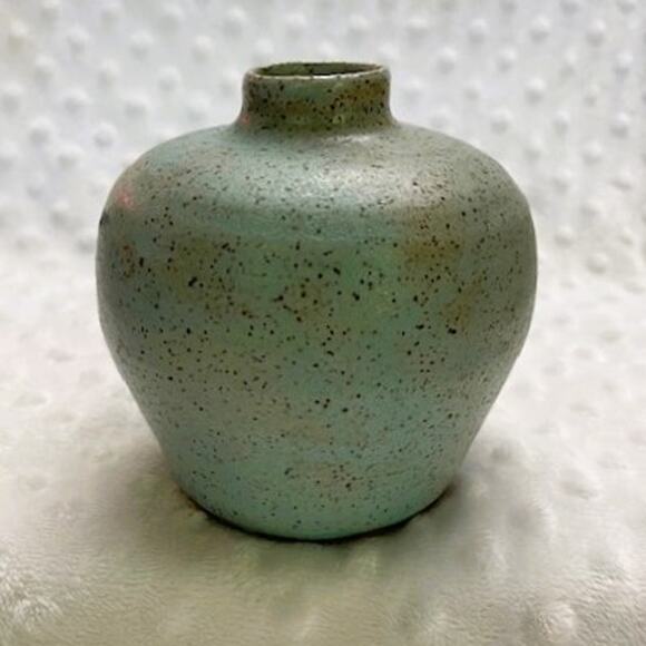 Vintage Handcrafted Matte Two-Tone (Light Blue/Gray) Speckled Stoneware 4" Vase - Picture 3 of 6